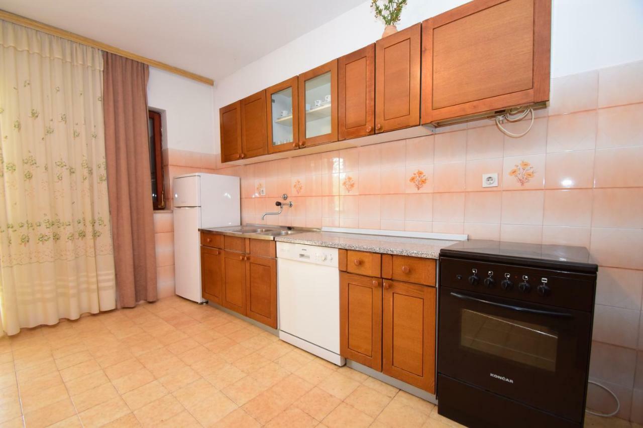 Apartments Ivan Starigrad Paklenica Exterior foto
