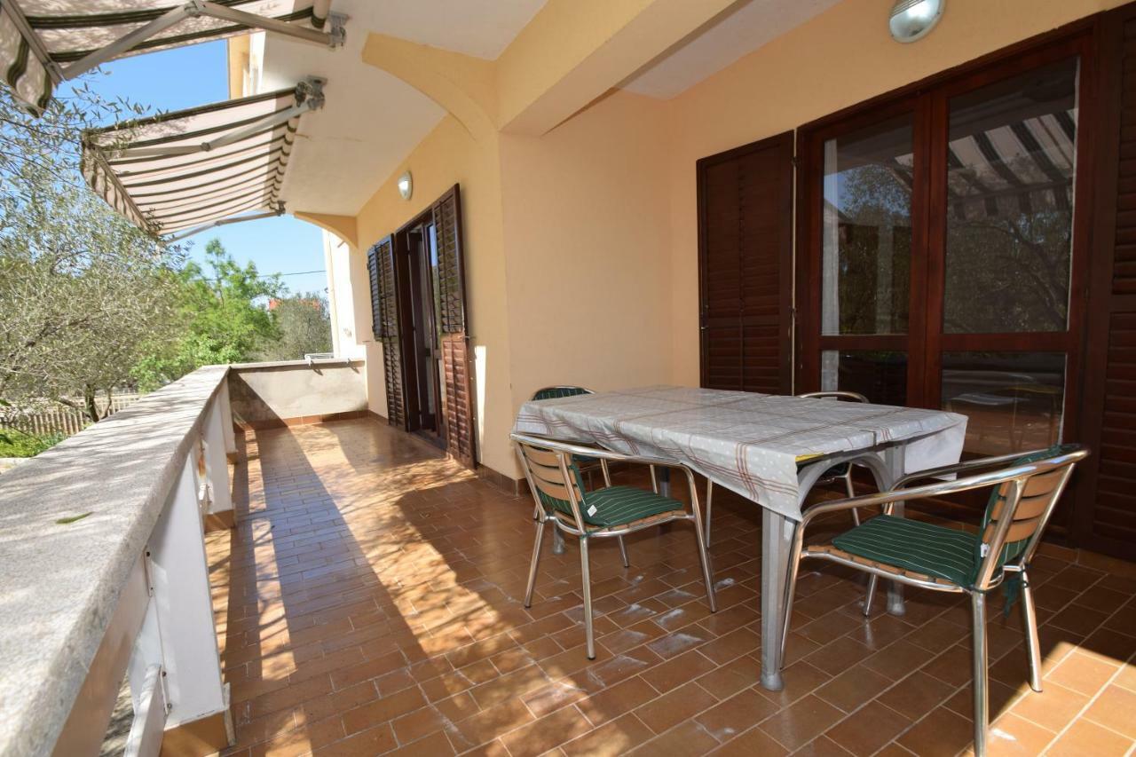 Apartments Ivan Starigrad Paklenica Exterior foto